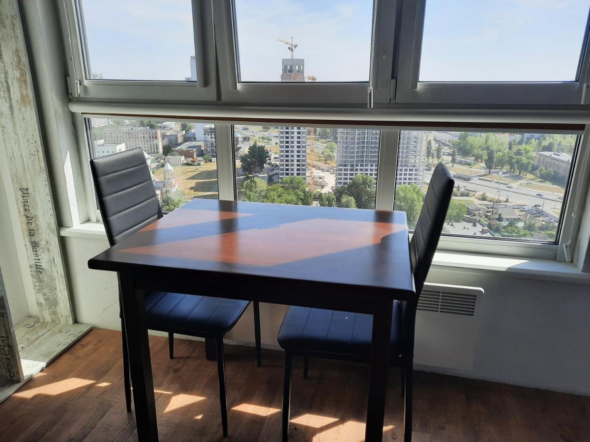 Sky Apartment Virmenska 基輔 外观 照片